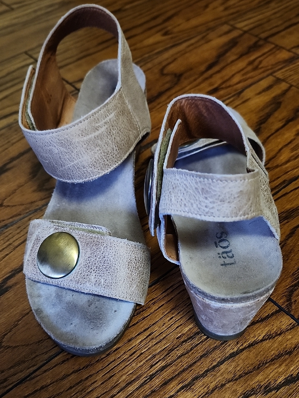 Taos Leather Sandals Sz 39 Brown Studded Comfort Footbed Boho